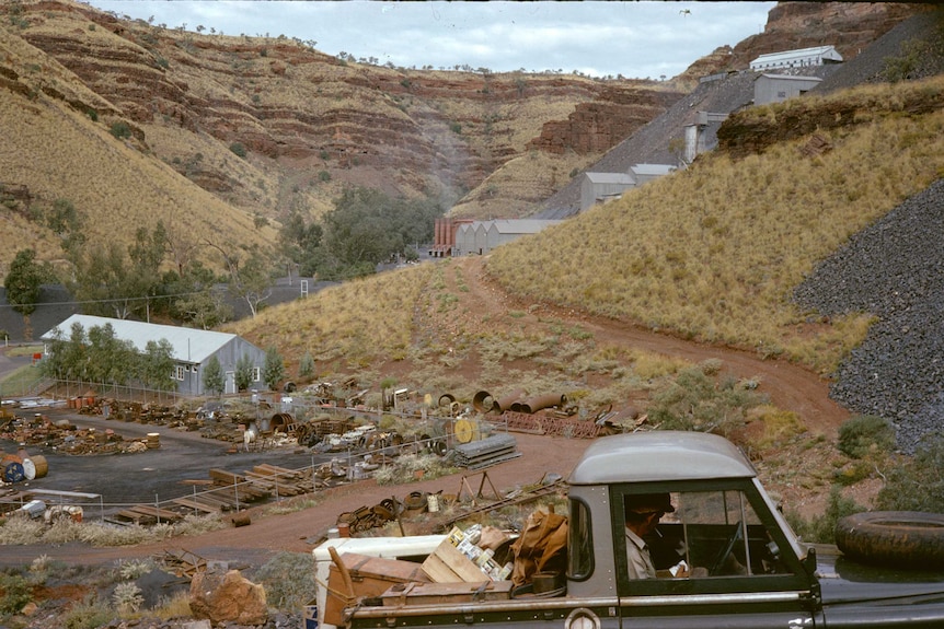 Asbestos mine.jpg