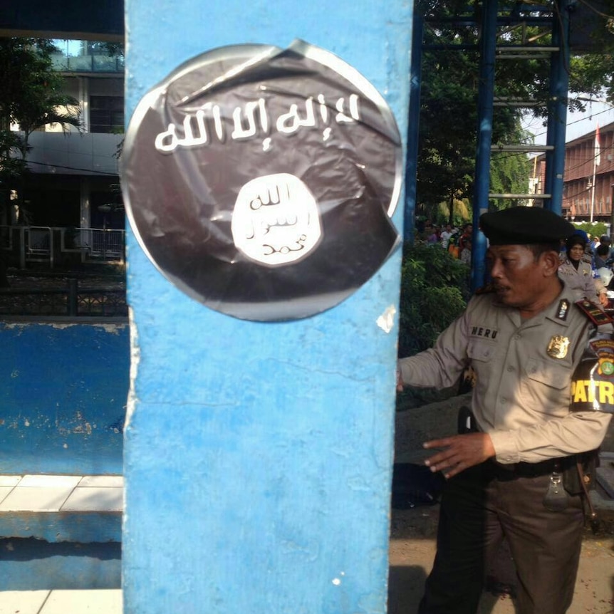 An Islamic State sticker posted on a local traffic police post outside Jakarta ahead of a police stabbing, 20/10/2016.