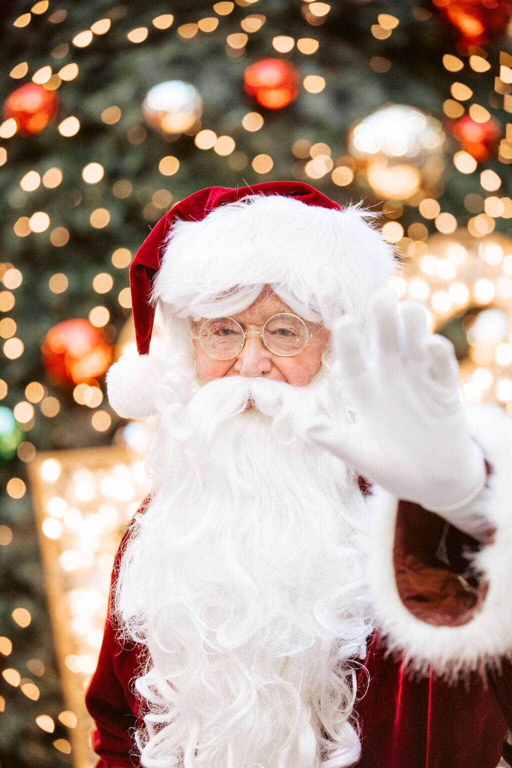 Melbourne's longest-running Santa returns for 46th year - ABC listen