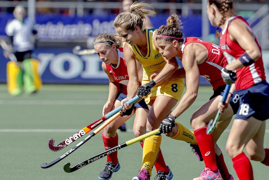 Hockeyroos edge United States