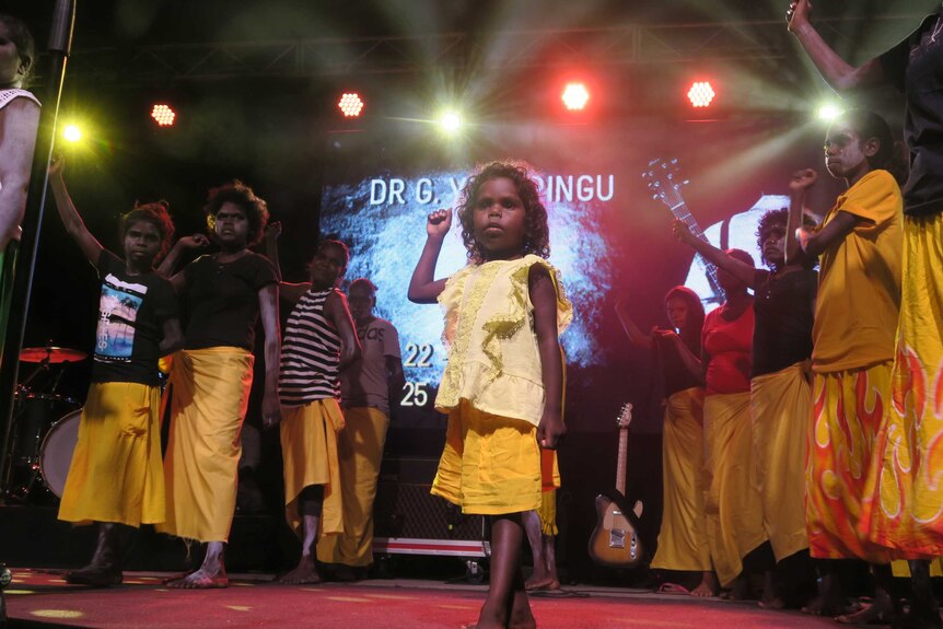 Dr Yunupingu's family from Elcho Island dancing on stage at the 2017 NIMAS.