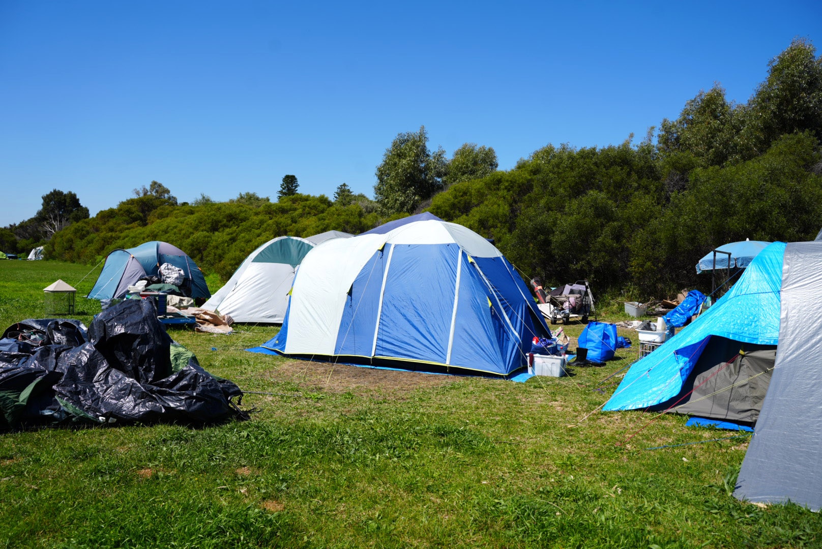 Homeless people given less than a week to move from camp in Perth's south