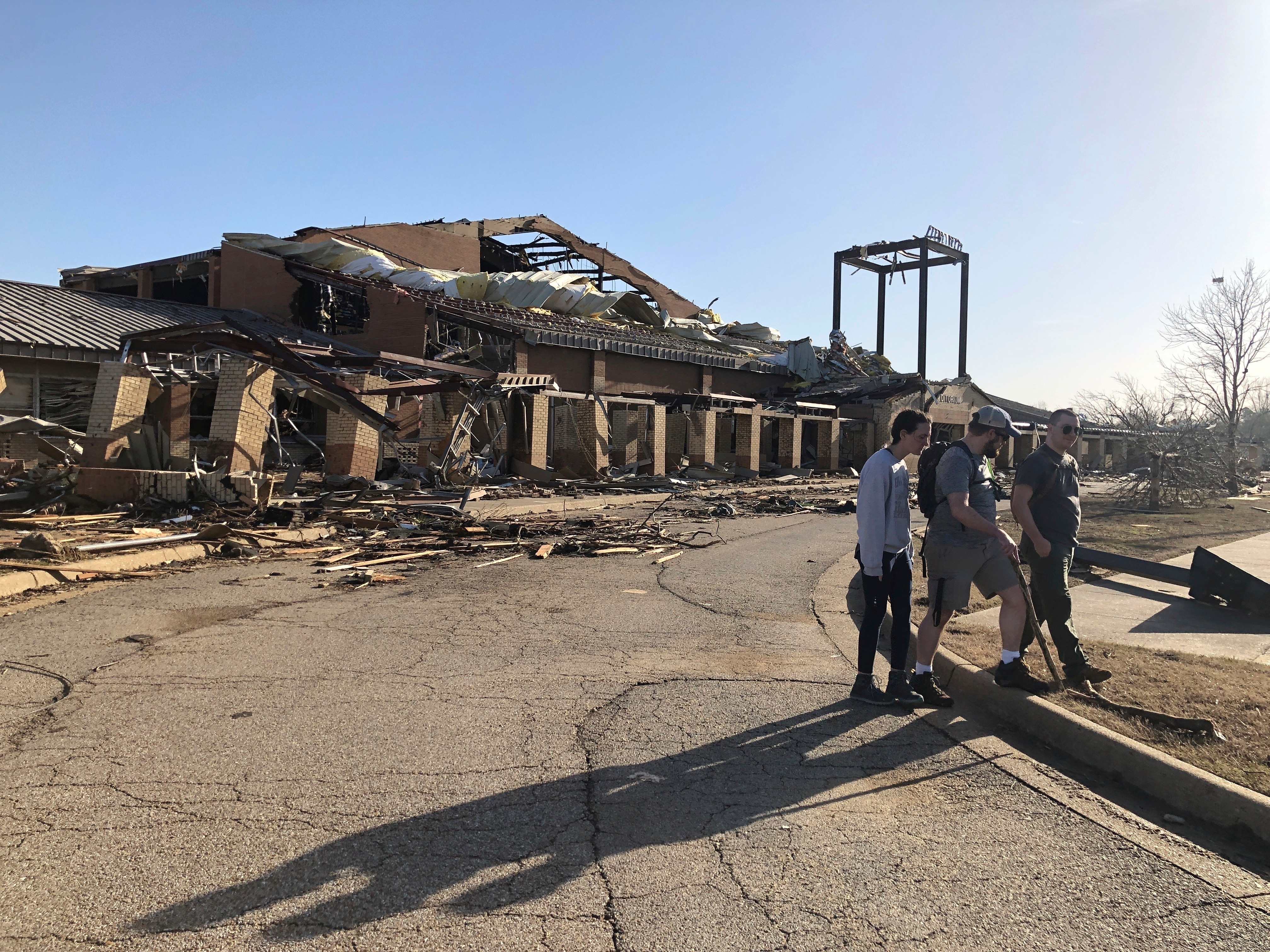 Death toll from US tornadoes rises to 26 as clean-up efforts begin ...