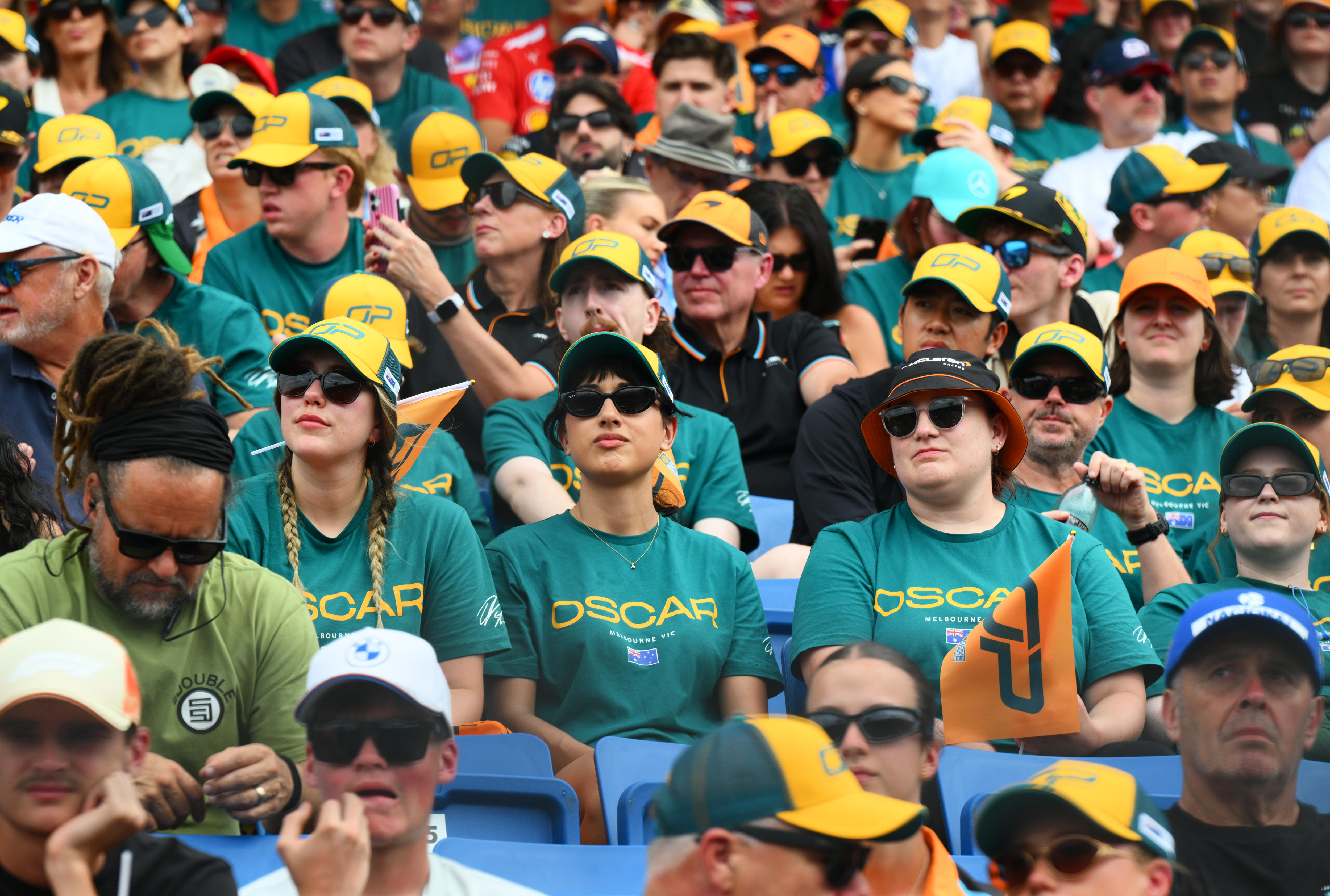 Quick hits: Aussie hearts sink, Russell correctly predicts the future