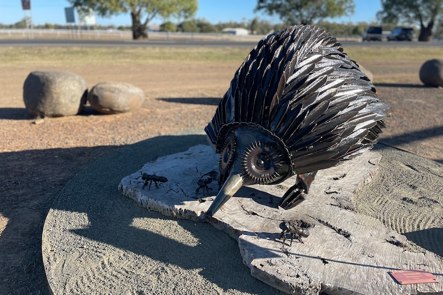 Image of an echidna sculpture. 