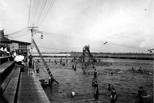 Crawley Baths 1920-1929