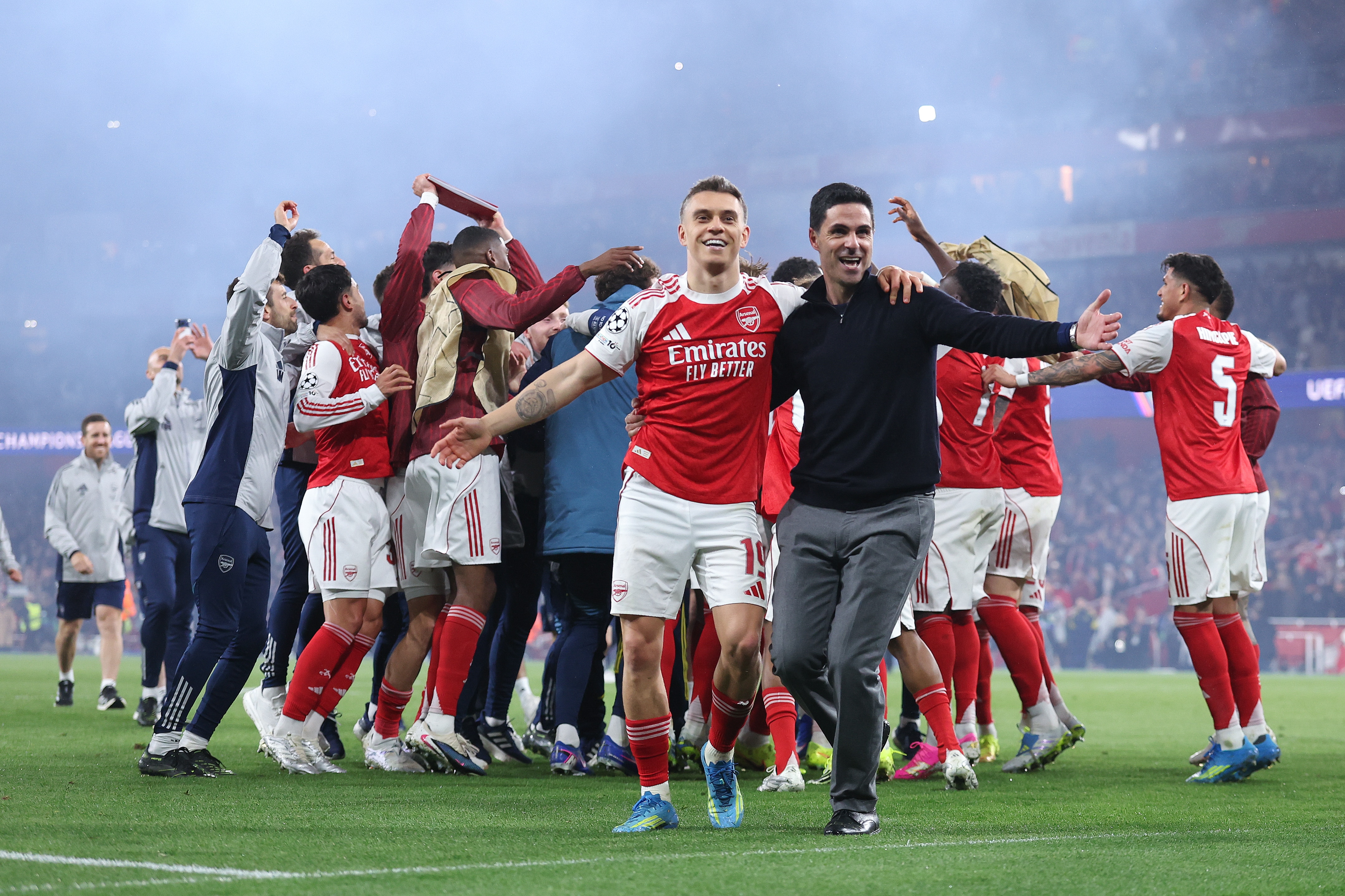 Arsenal close in on historic double by reaching Champions League final