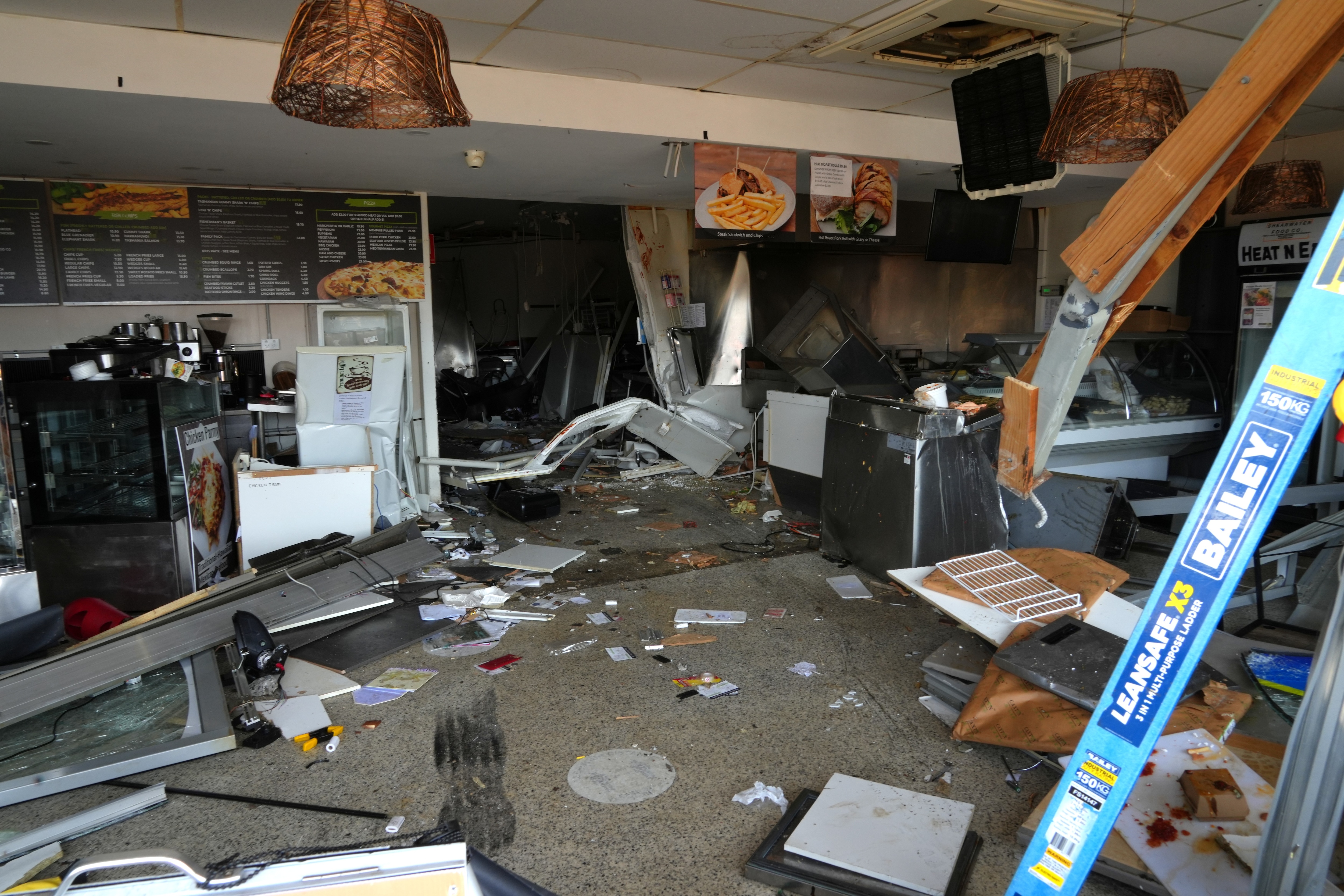 Customer 'lucky to be alive' after 4WD smashes cafe frontage