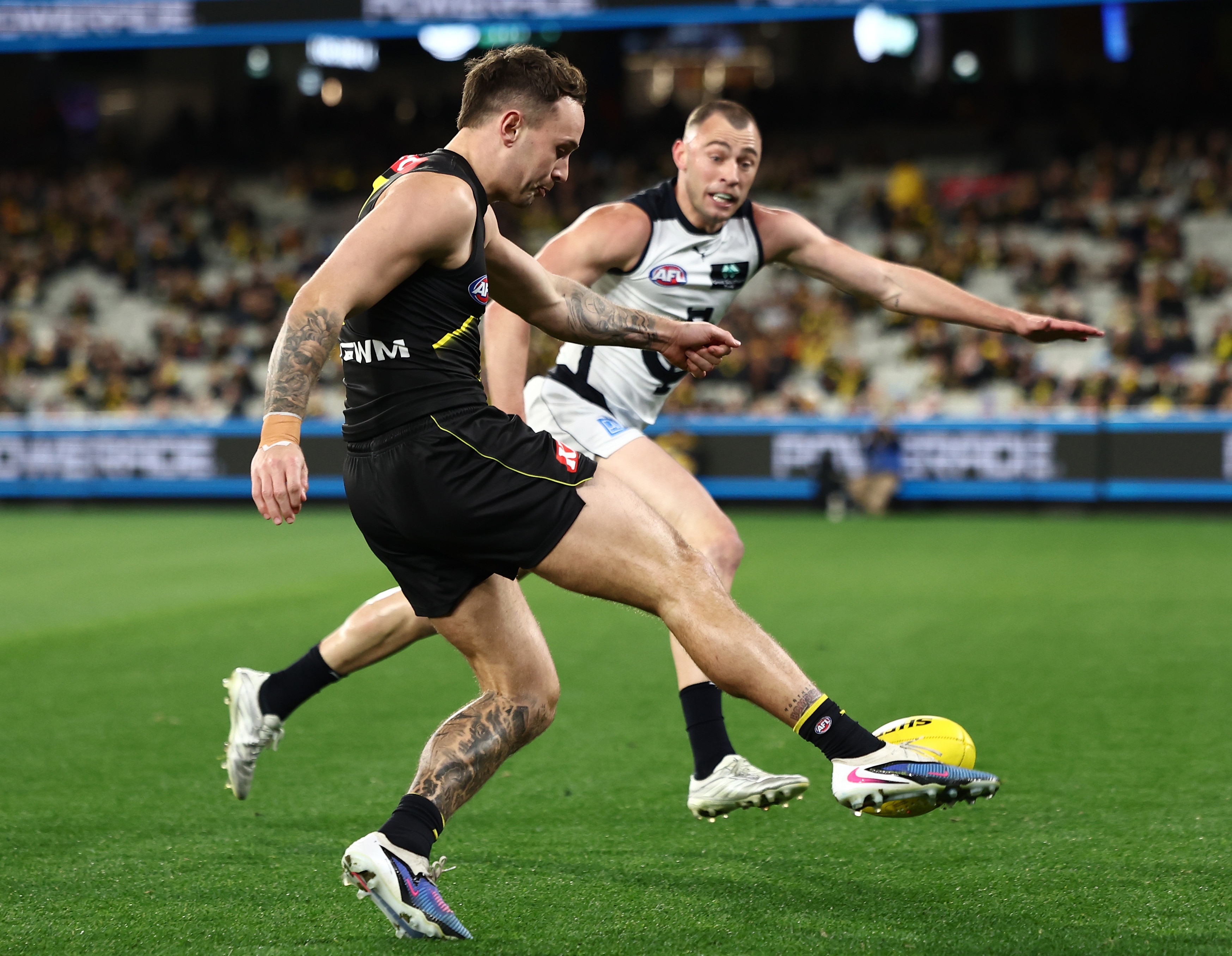 Live: Stunning goal from boundary gives Tigers early lead over in-form Blues