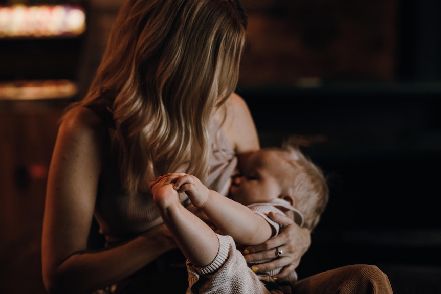 kellie and lane breastfeeding