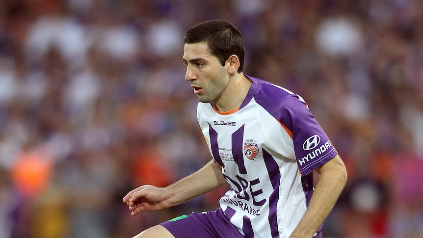 Perth Glory has re-signed Steve Pantelidis (pictured) and Dean Heffernan for 2012/13.