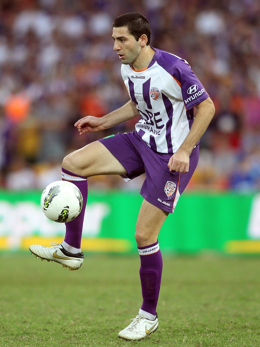 Perth Glory has re-signed Steve Pantelidis (pictured) and Dean Heffernan for 2012/13.