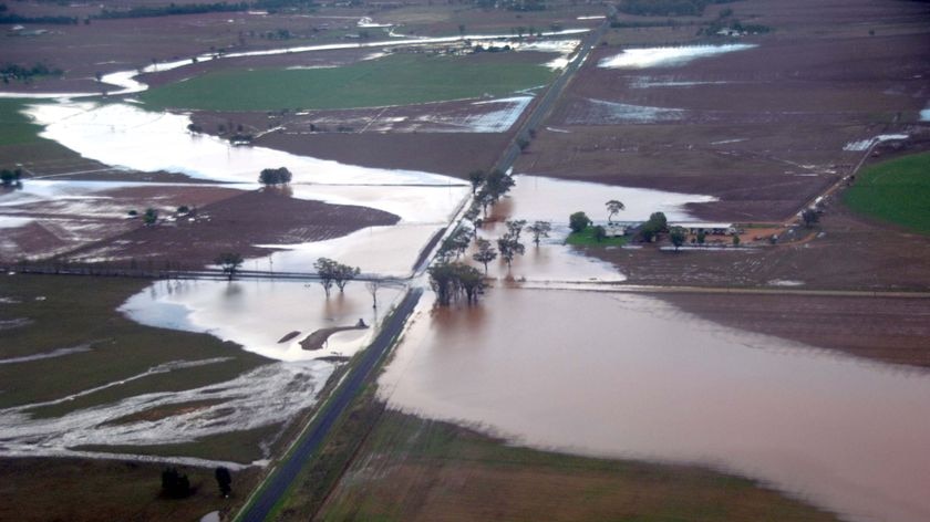Floodwaters cover land near Dubbo