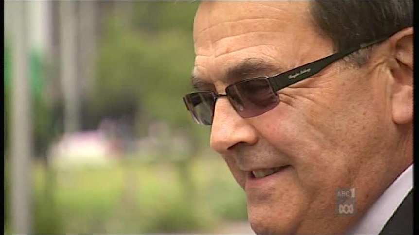 Former police chief to monitor bushfire response