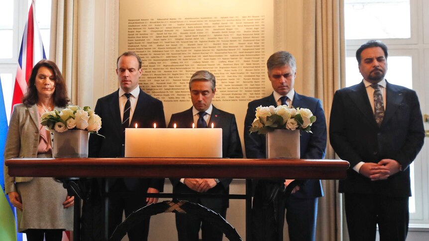 Foreign ministers gather for the families of the victims of the Ukranian flight.