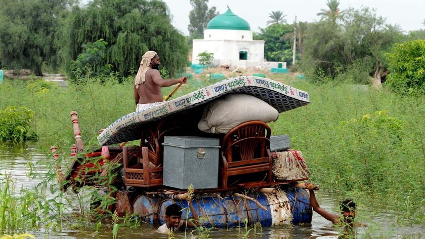 There are fears extremists may try to exploit the desperation of Pakistan's citizens amid the floods.