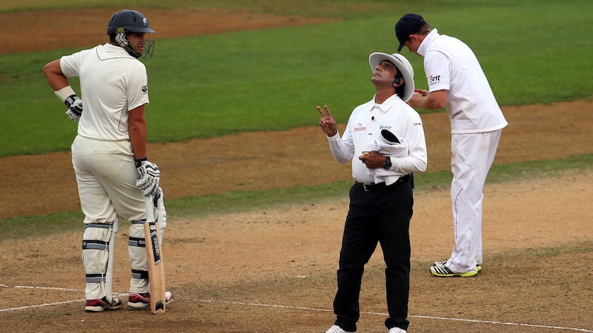 Heavens open ... umpire Asad Rauf calls off play on day four.