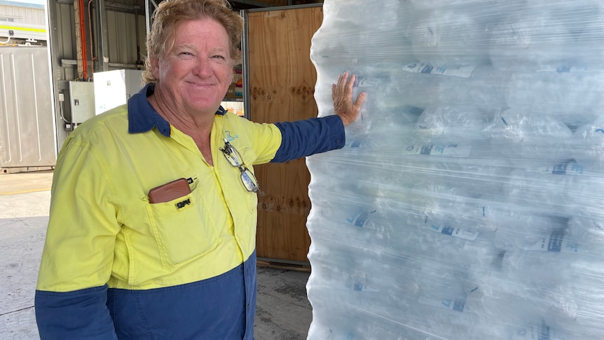 Ice making Bill Warwick-Day from CQ Local Ice