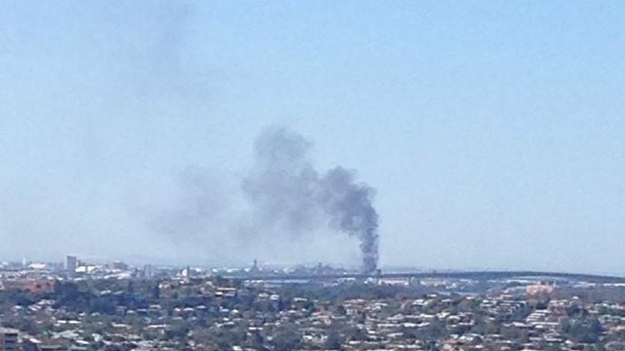 Smoke from boatshed fire at Hemmant