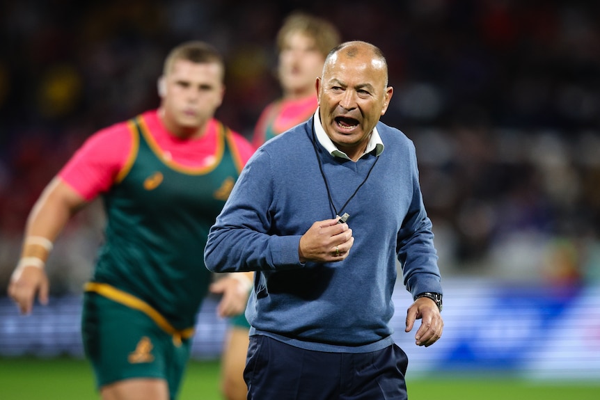 Eddie Jones shouts