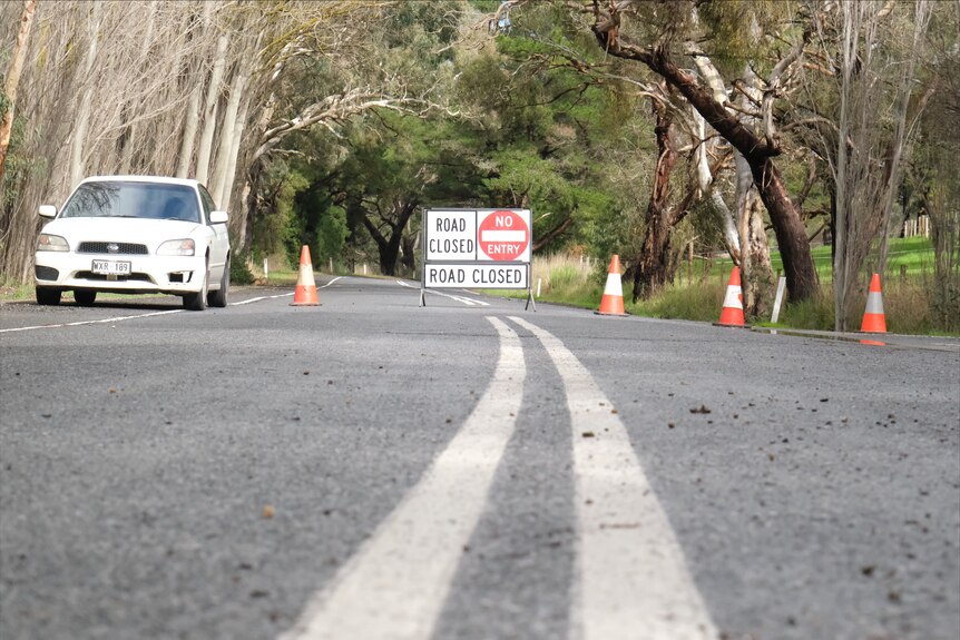 A road sign saying no entry in the Adelaide Hills.