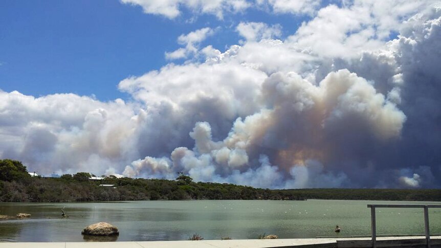The bushfire behind the Bremer Bay estuary