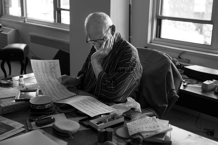 Oliver Sacks reading sheet music