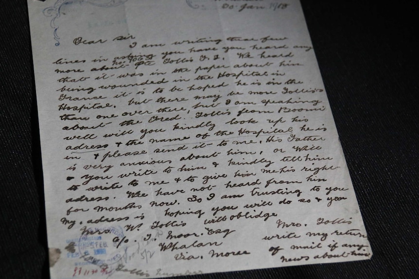 A hand written letter.