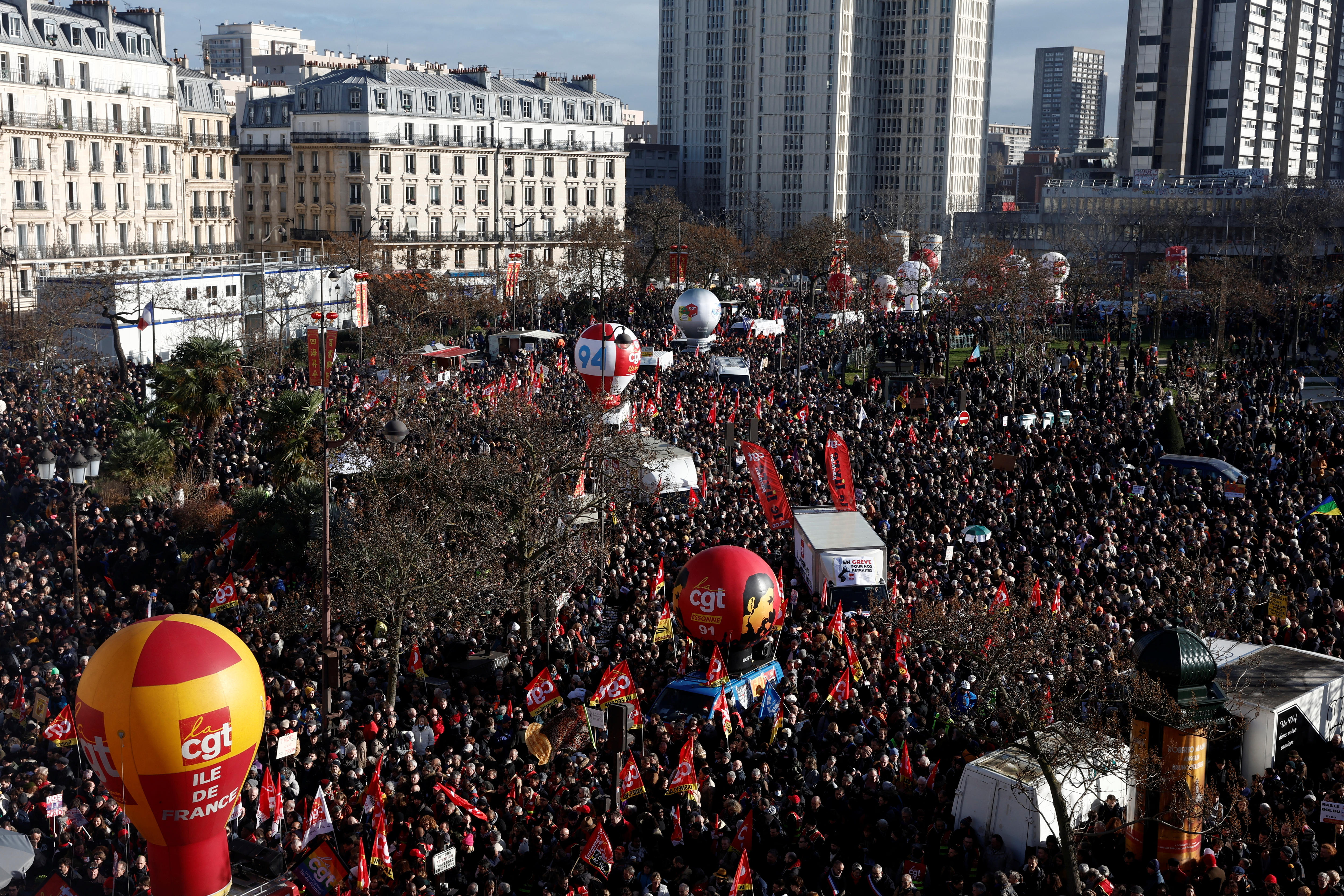 Half A Million Protest In Paris Against French President Emmanuel ...