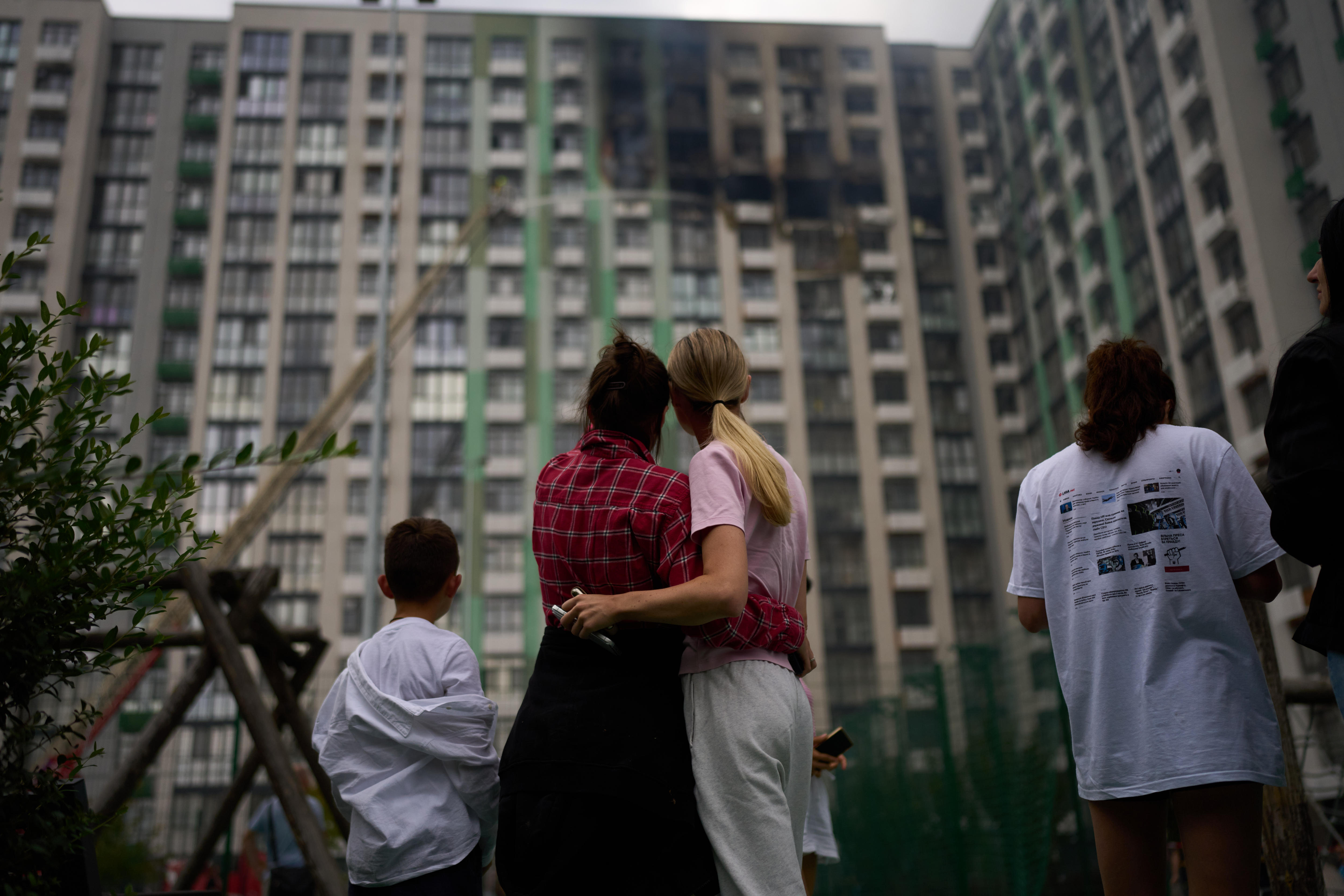 Twelve killed as Russia steps up aerial assault on Ukraine
