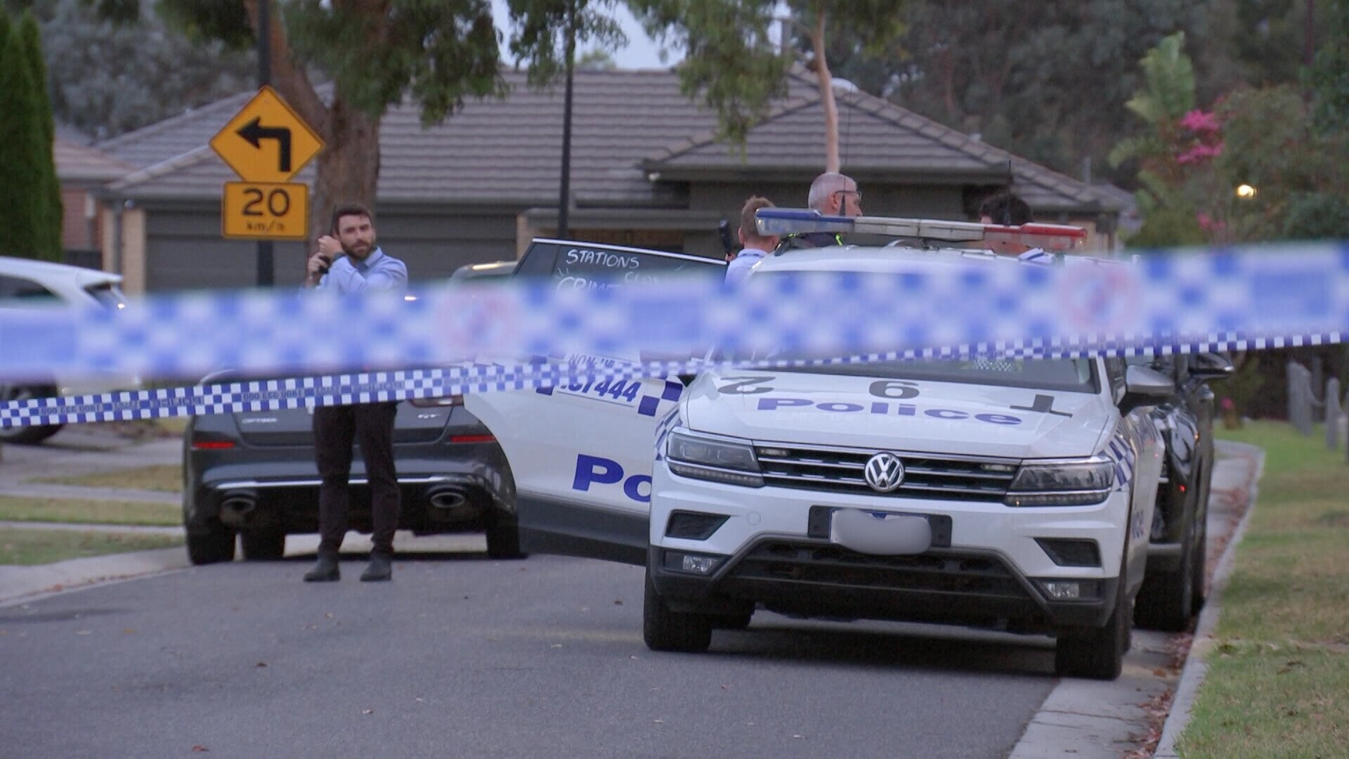 Fight in Melbourne's north leaves one man dead, two people in hospital ...