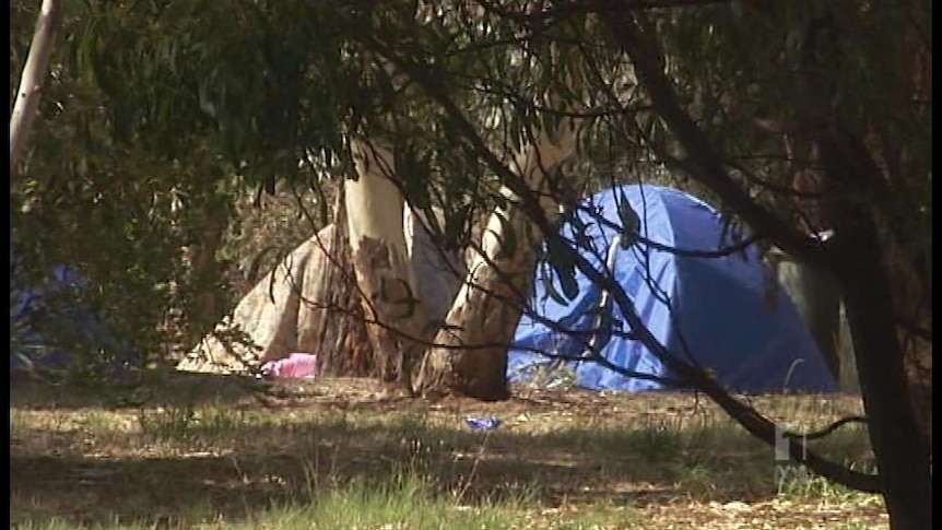 A group Yuendumu residents camped in Adelaide parklands has agreed to go home