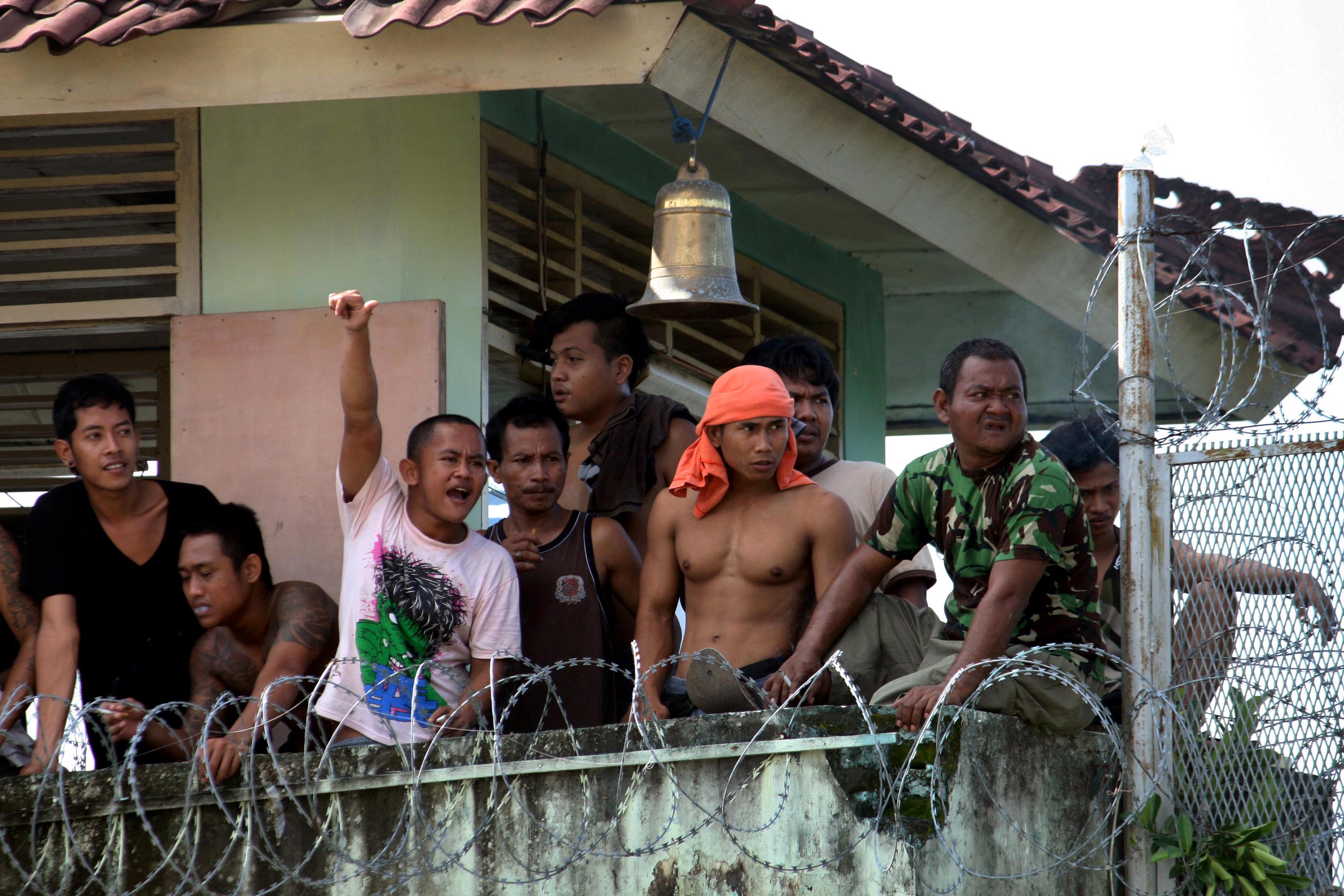 Scott Rush evacuated amid Bali jail riot - ABC News