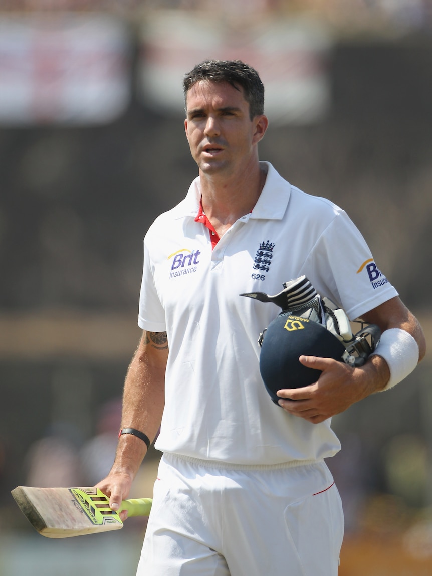 Kevin Pietersen walks off after his dismissal during day 4 of the 1st test match between Sri Lanka and England at Galle International Cricket Ground on March 29, 2012 in Galle, Sri Lanka.