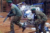 Kenyan troops take positions at Nairobi mall