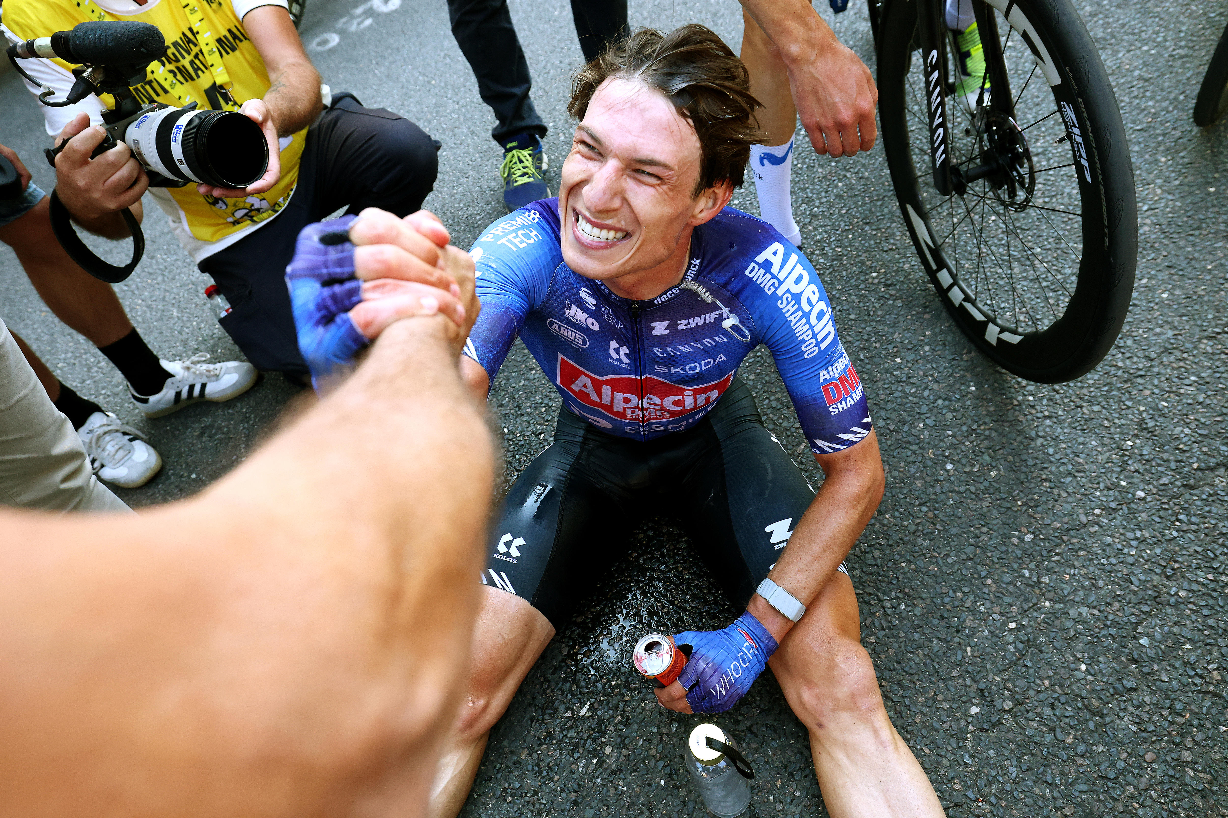 Philipsen claims Tour de France stage as UCI defends late-night drug tests