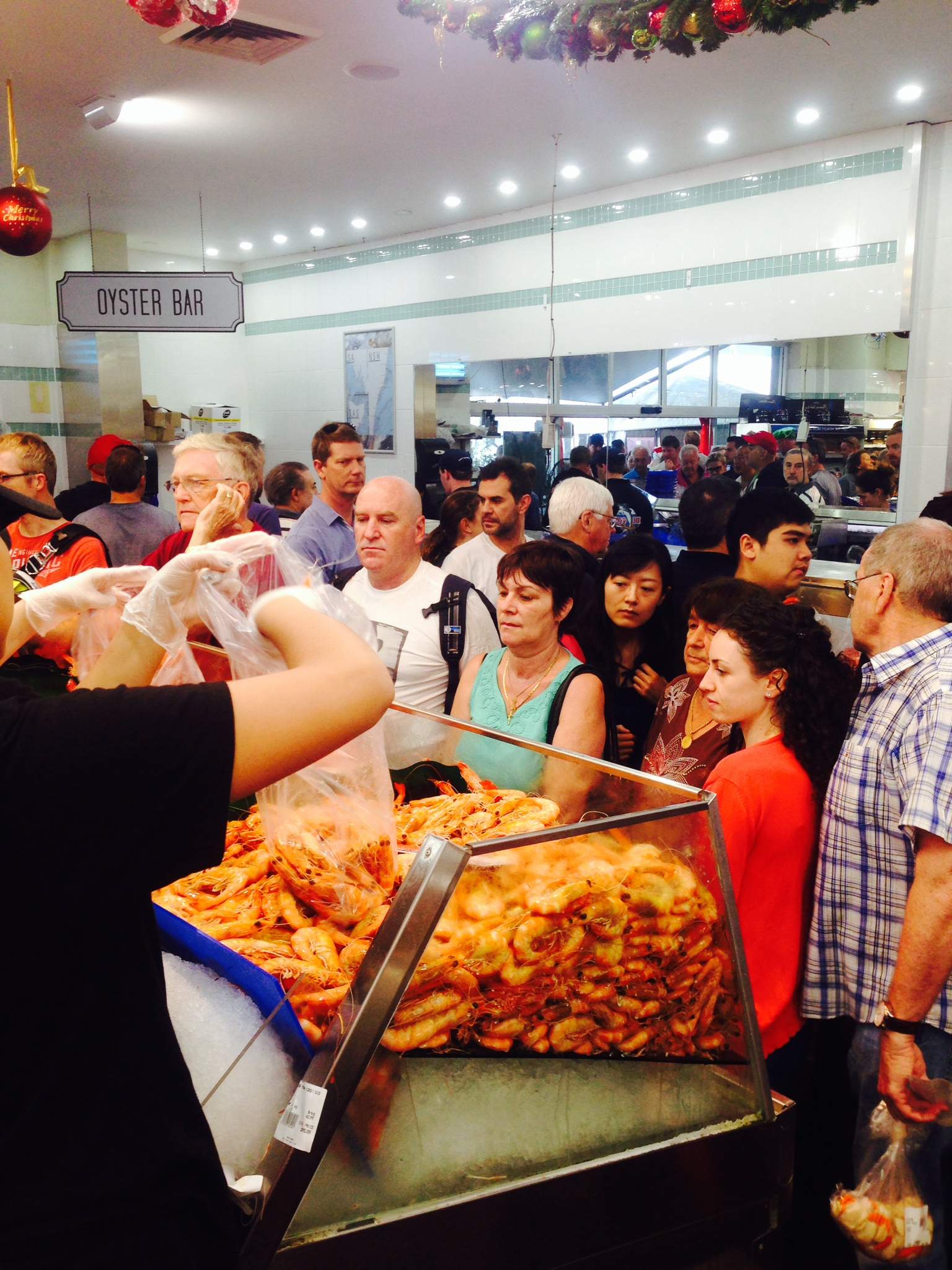 Sydney shoppers flock to fish markets during 36hour Christmas trade