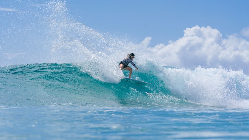 India Robinson shredding a wave photo by Andrew Shield courtesy of Surfing Australia