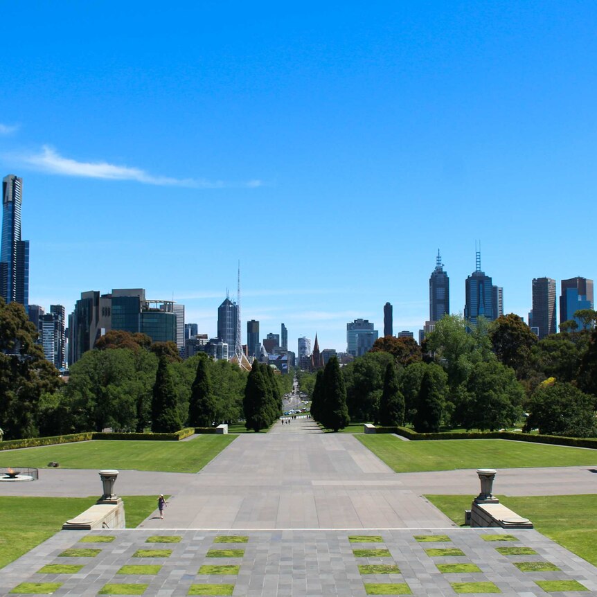 A view towards the Melbourne city skyline