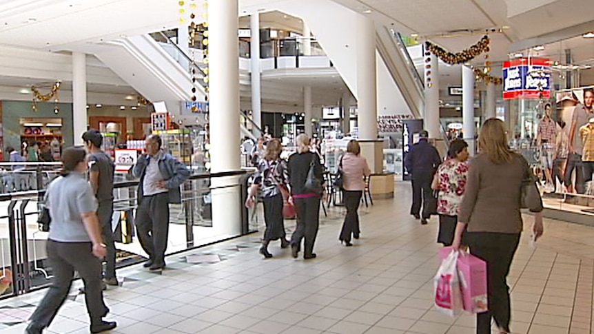 Retailers are resorting to early sales in a bid to attract Christmas shoppers.