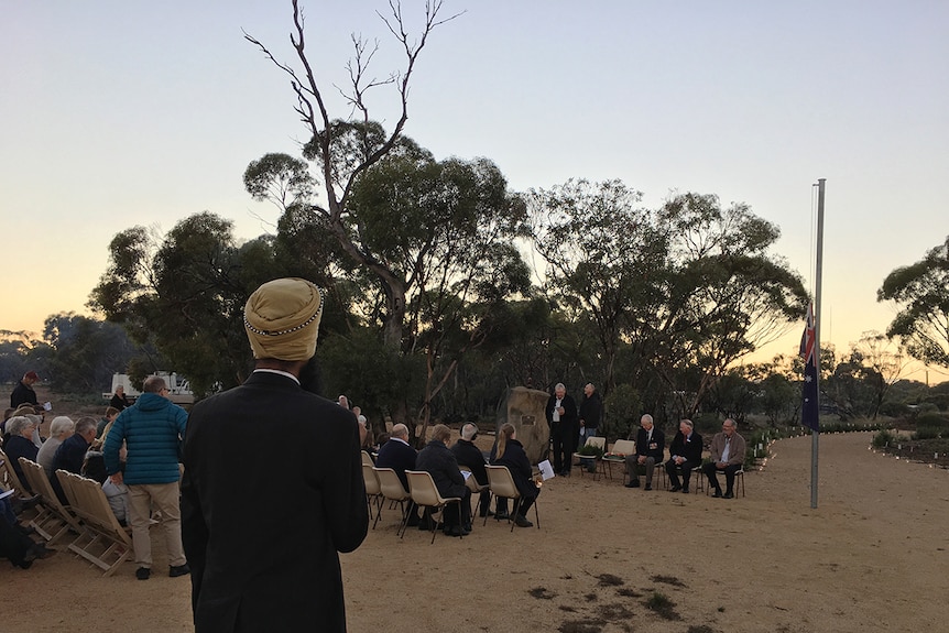 Mantung dawn service Sikh guest