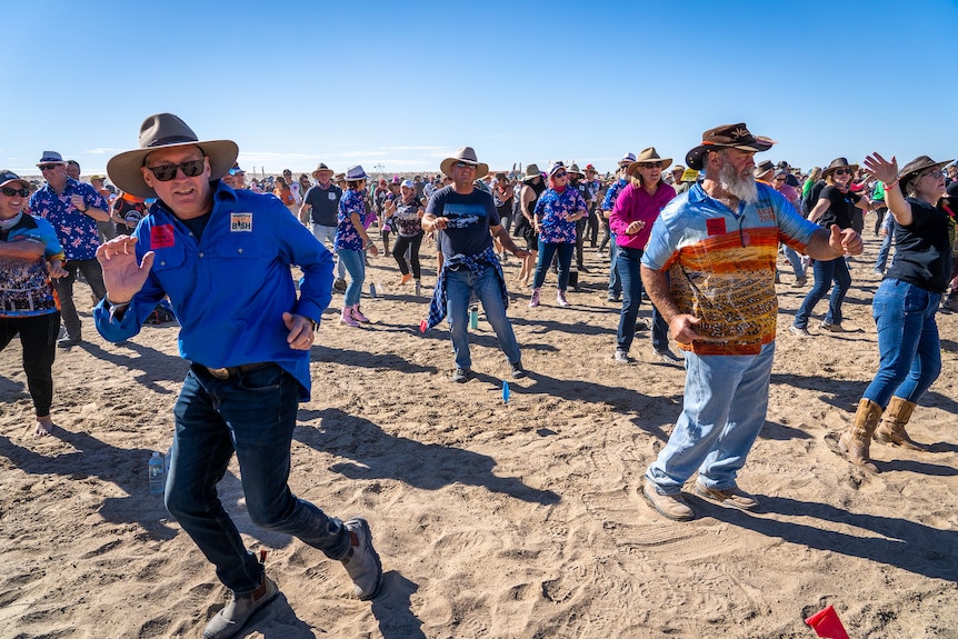 People dancing.