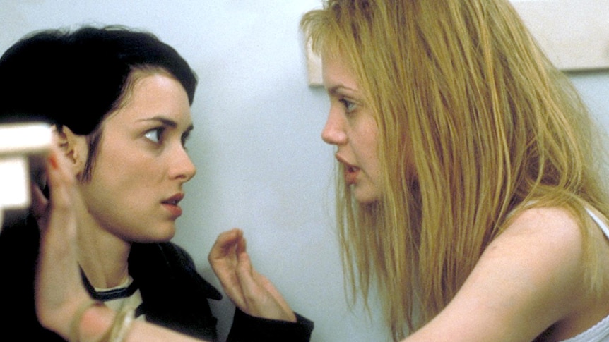 Winona Ryder and Angeline Jolie on the set of Girl Interupted