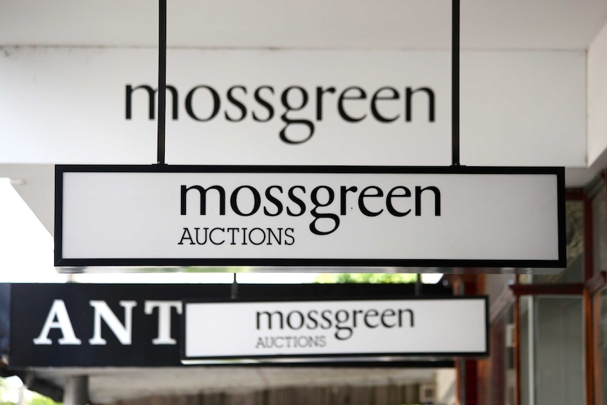 Sign on Mossgreen auction house in Armadale, Victoria.