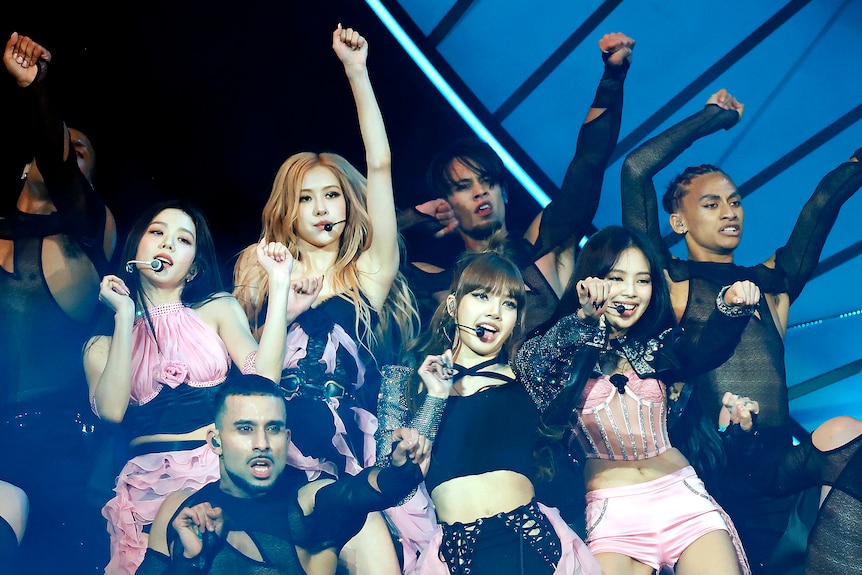 How Old Are the Black Pink Members? (2023) - Kpop Singers