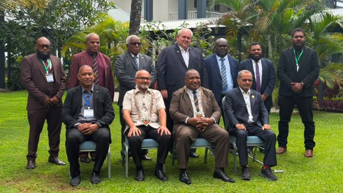 PM Matthew Wale wetem PM James Marape wetem delegesen blong tufala long Honiara