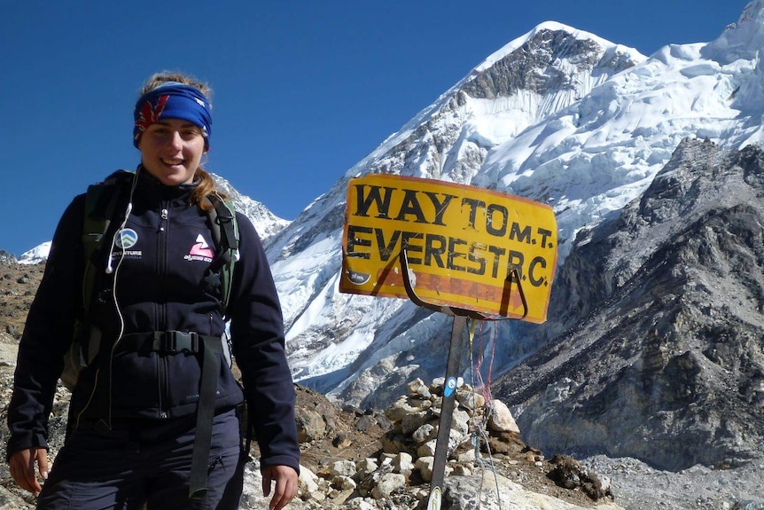Alyssa Azar on her way to Mt Everest Base Camp