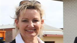 Federal MP Sussan Ley has asked Broken Hill's council to gauge community support for the resettlement of refugees there.
