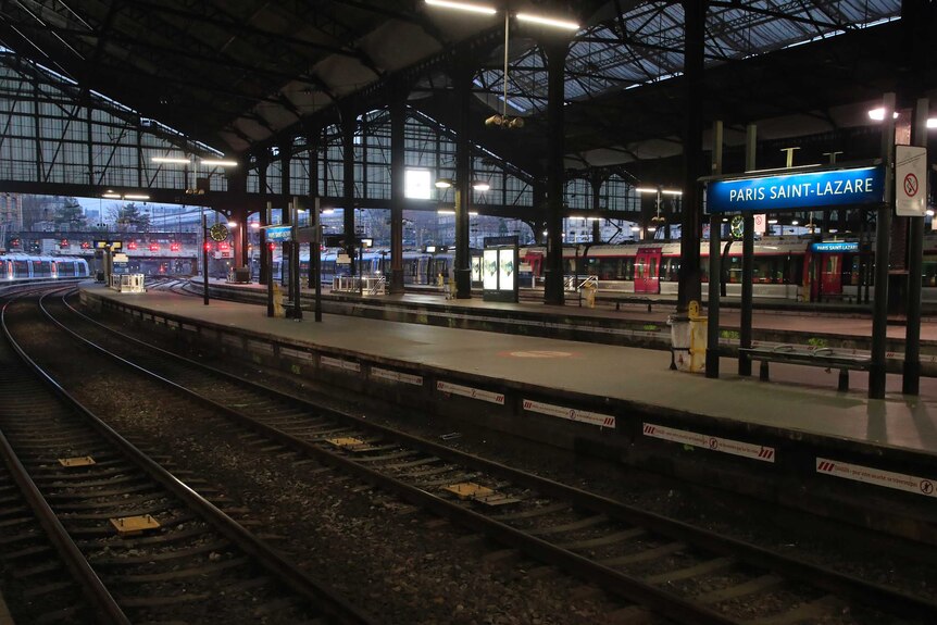 A Paris train station has no passengers as the strike begins