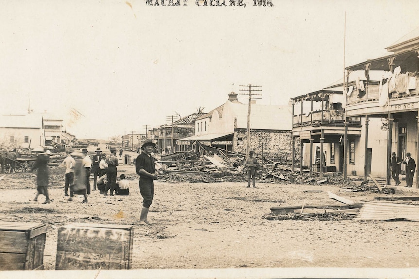 A photo of the main street in Mackay in 1918